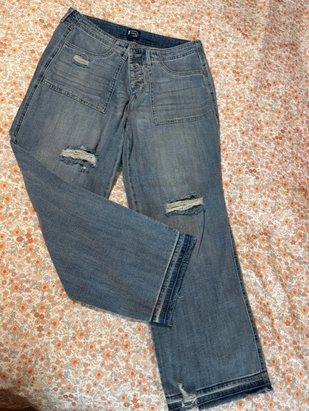 Women’s Flair Distressed Scoop Jeans